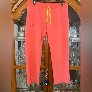 Figs Kade pant size XL in Hot Coral